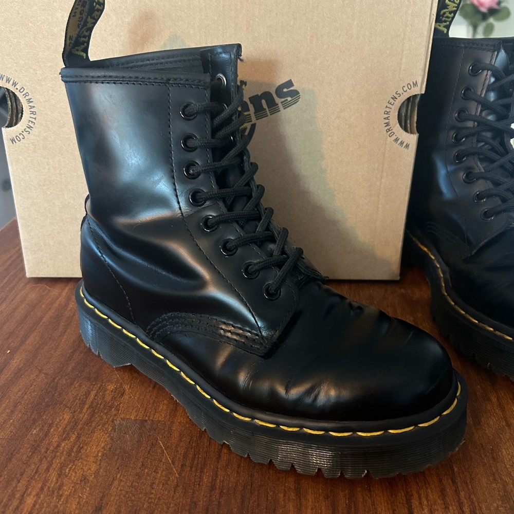 Dr. Martens boots 🖤